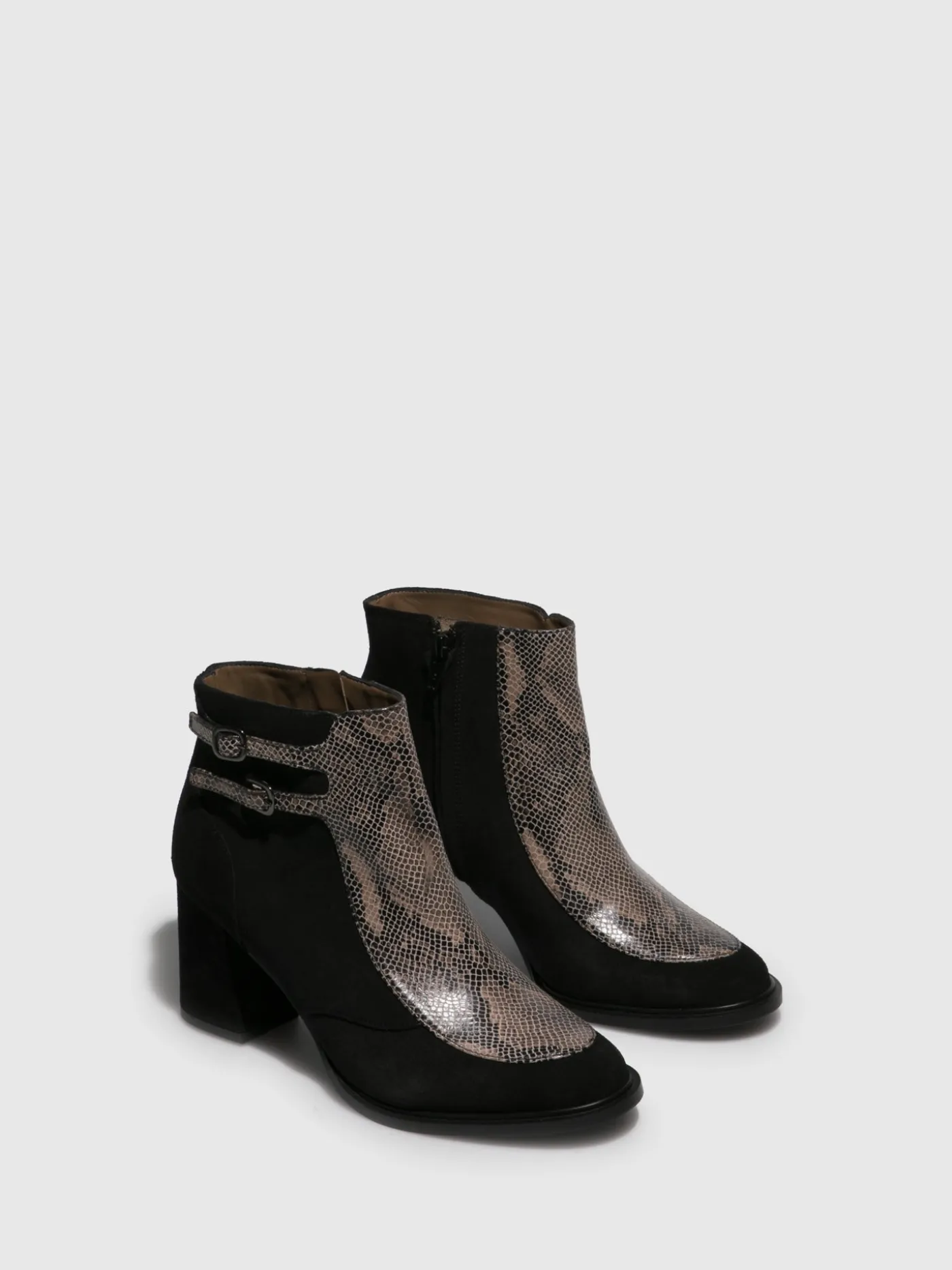 New Botas com Fivela em Preto MULHER Botas