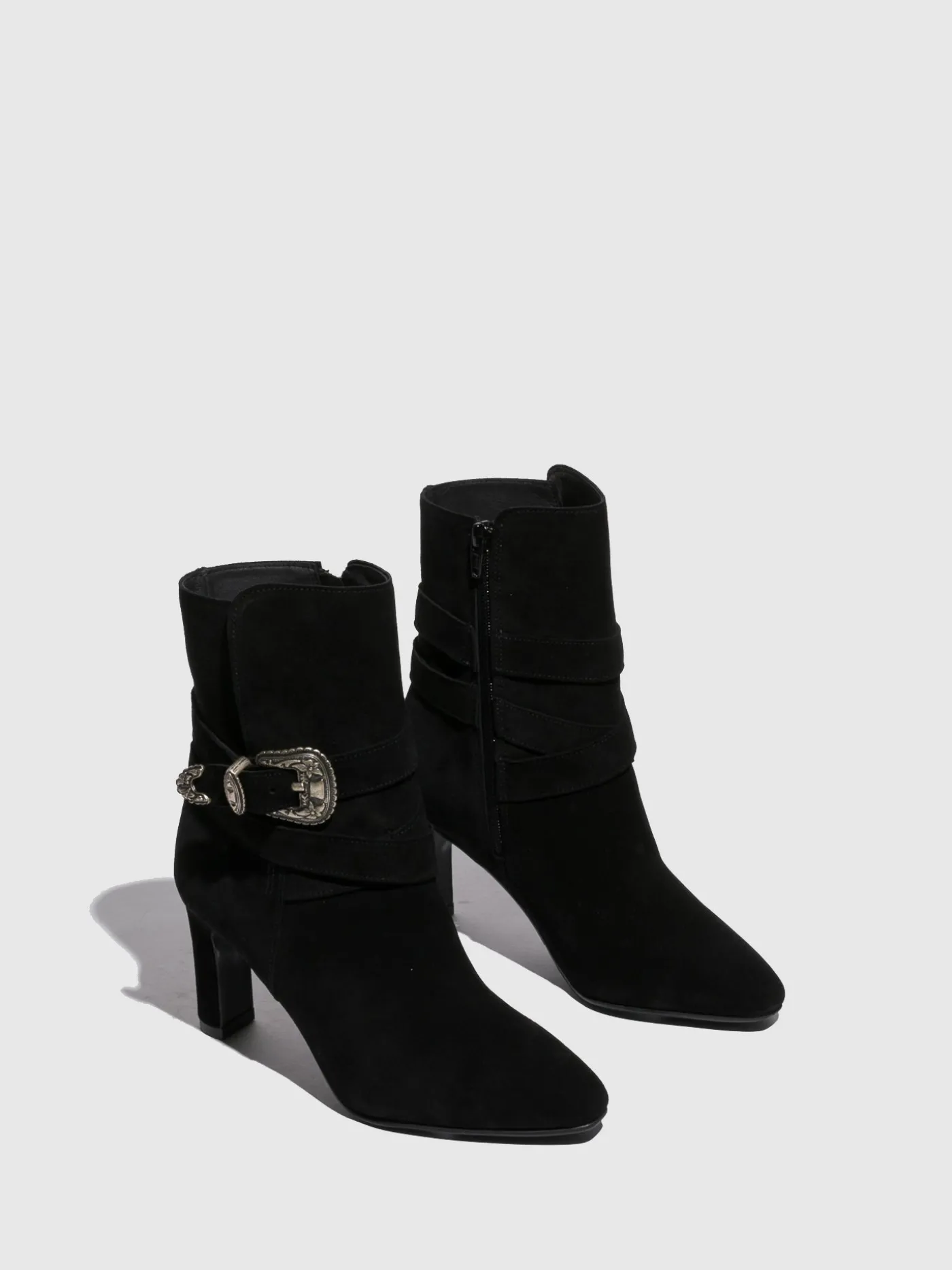 Outlet Botas com Fivela em Preto MULHER Botas