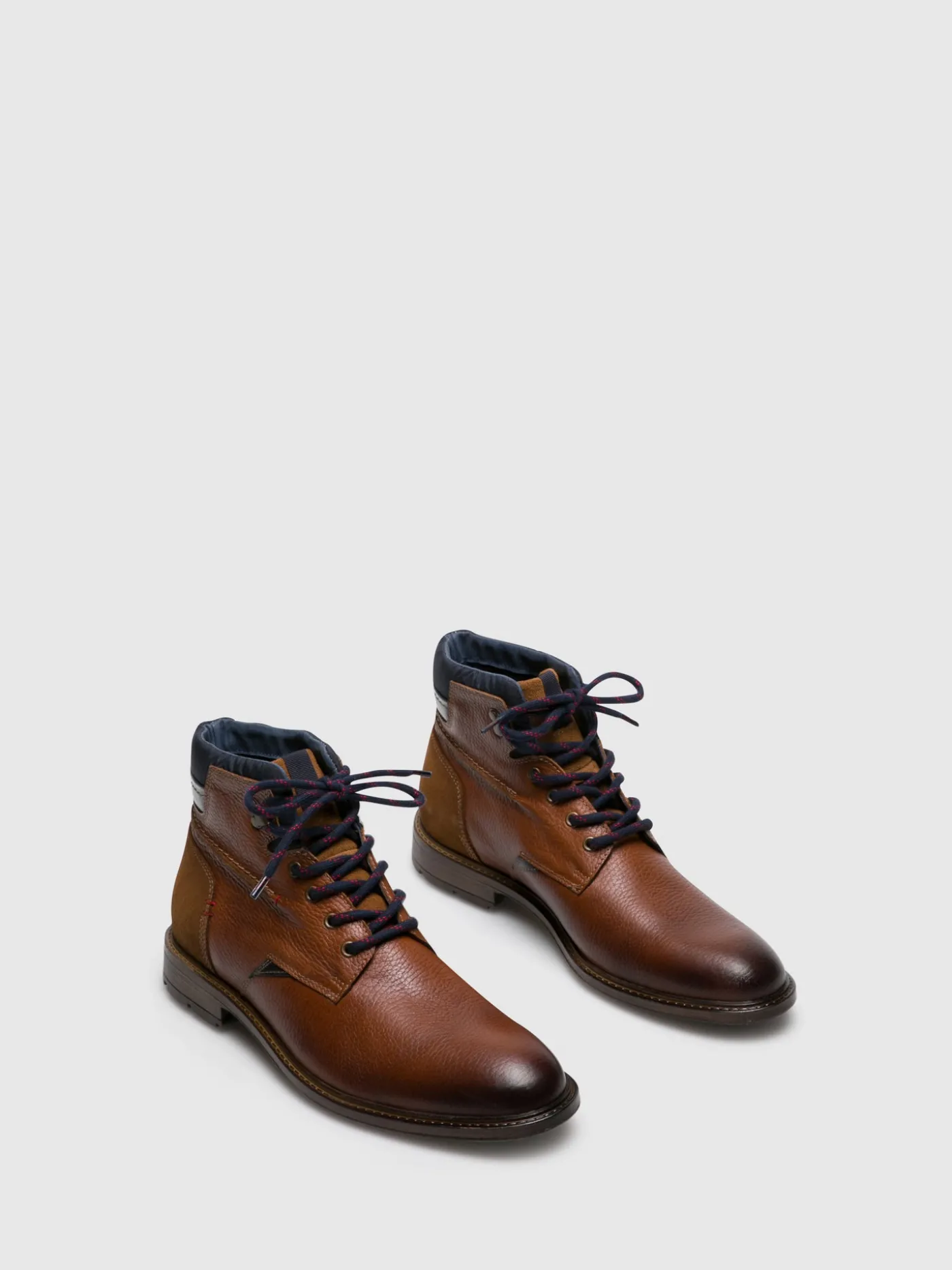 Shop Botins com Atacadores em Castanho Siena Botins