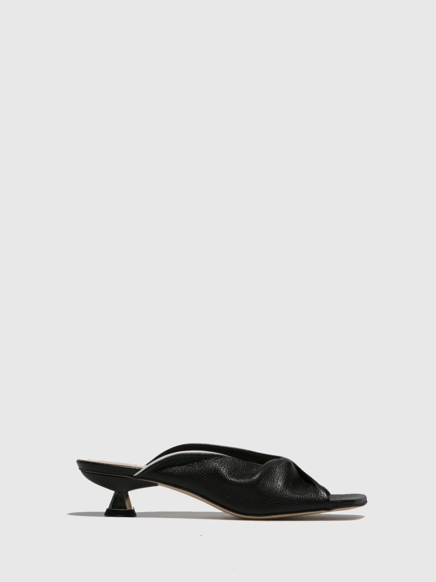 Sale Mules de Salto Kitten em Preto Branco MULHER Mules